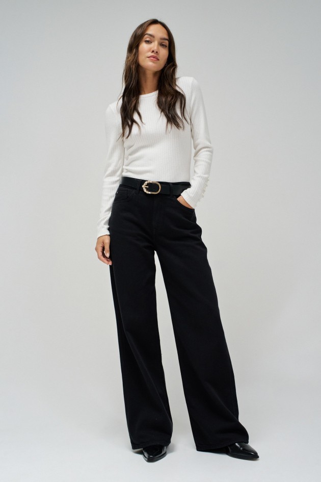 FINE RIBBED KNIT SWEATER