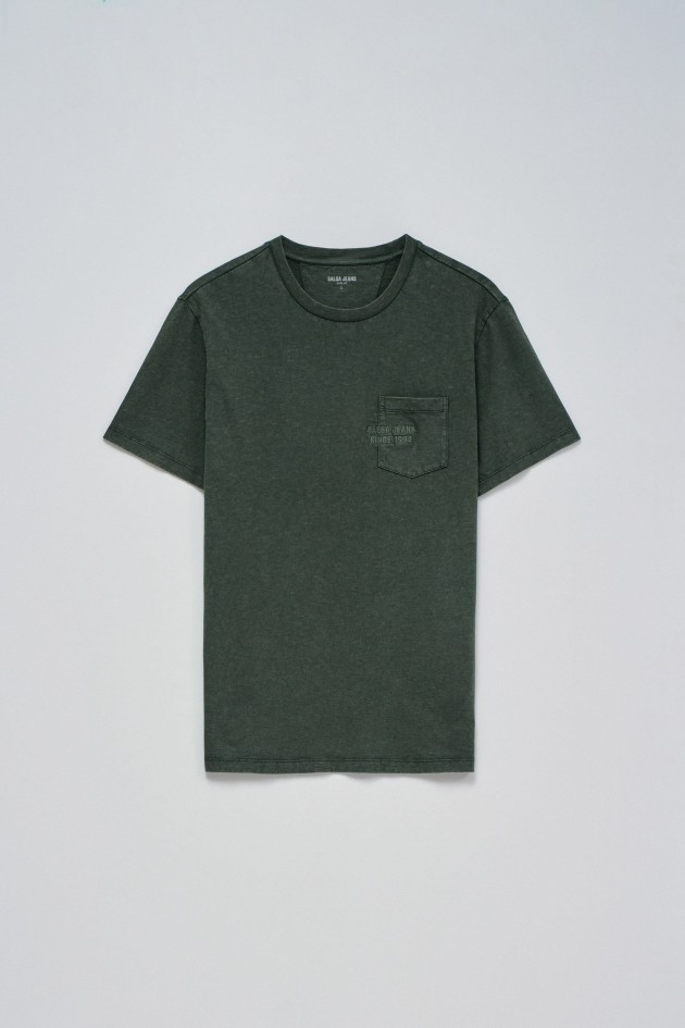 T-SHIRT MIT BRANDING