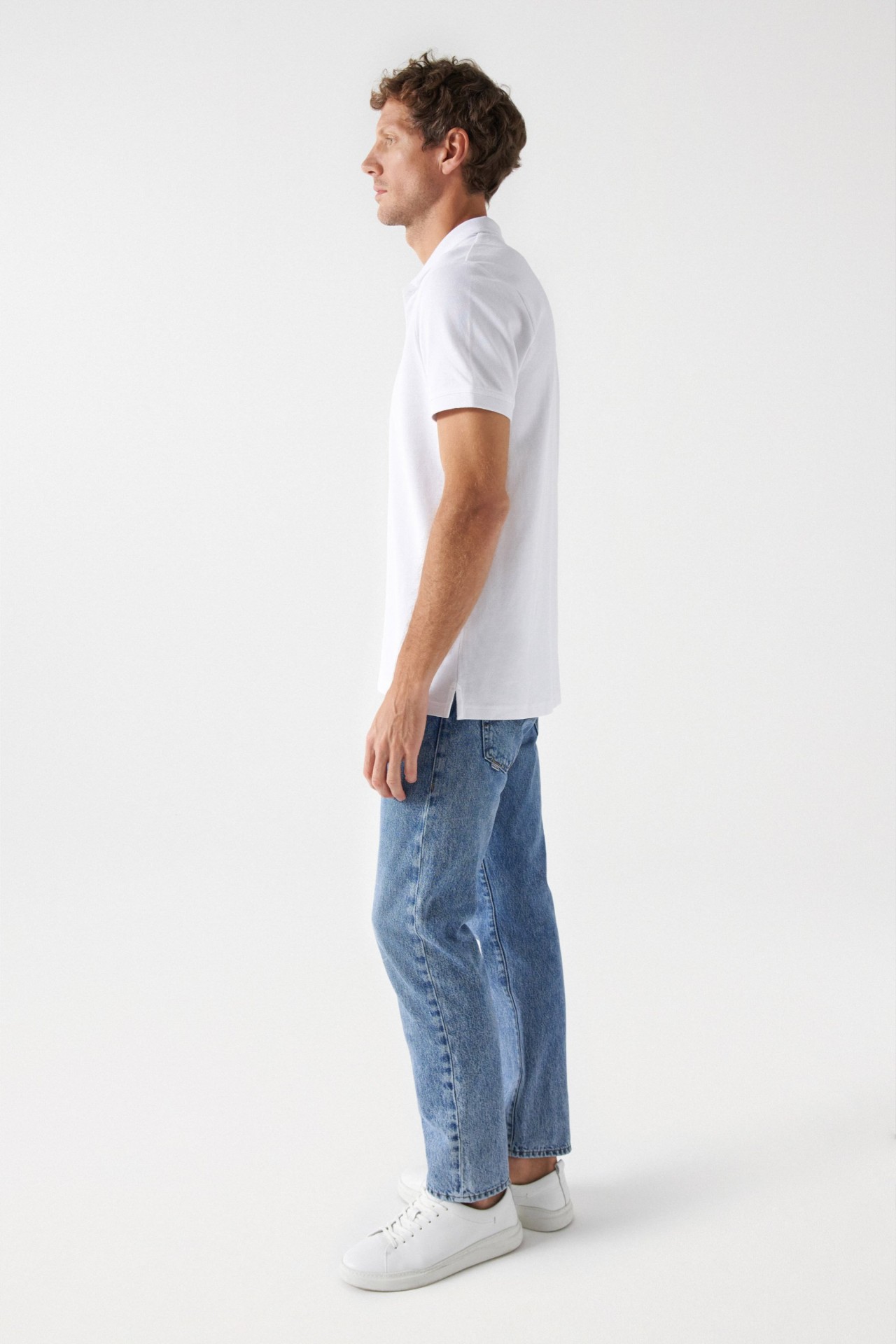 POLO WITH BRANDING DETAIL