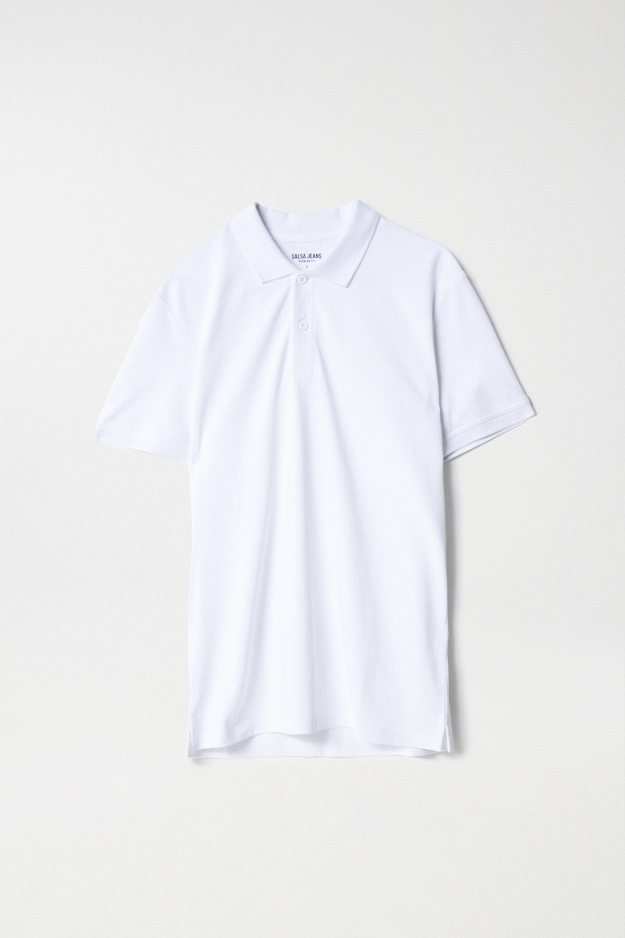 POLO WITH BRANDING DETAIL