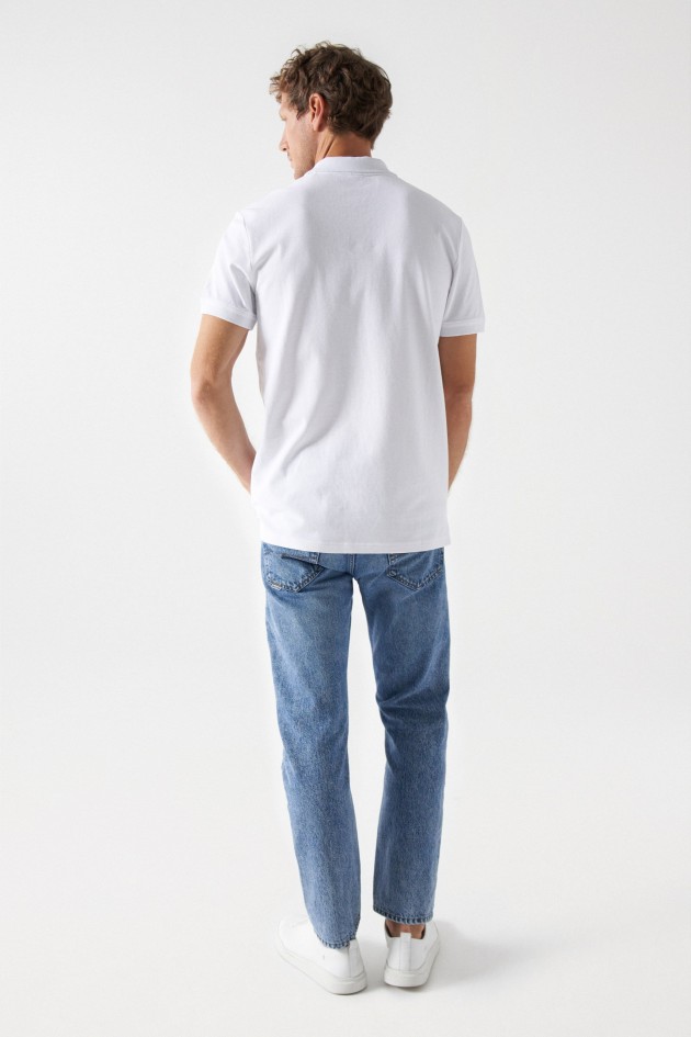 POLO WITH BRANDING DETAIL