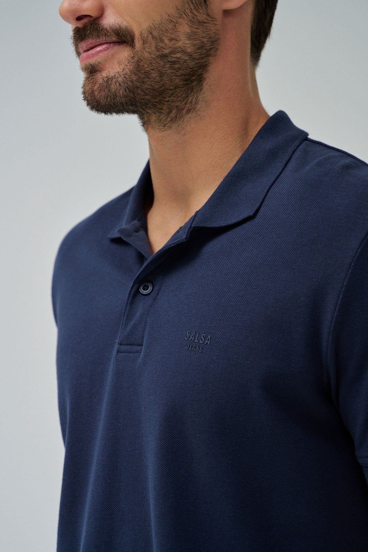 POLO WITH BRANDING DETAIL