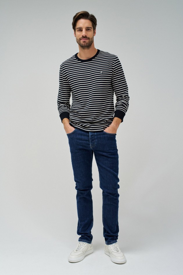 SLIM FIT JEANS