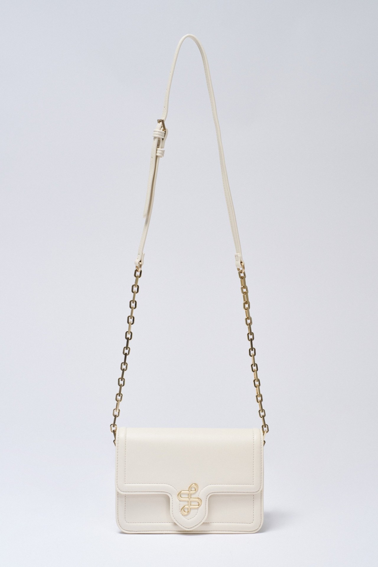 KLEINE SCHULTERTASCHE LEDERLOOK