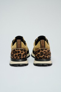 SAPATILHAS ANIMAL PRINT EM PELE