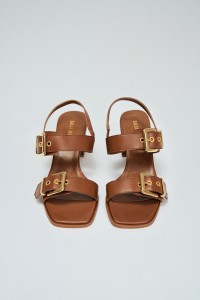 SANDALIAS DE CUERO