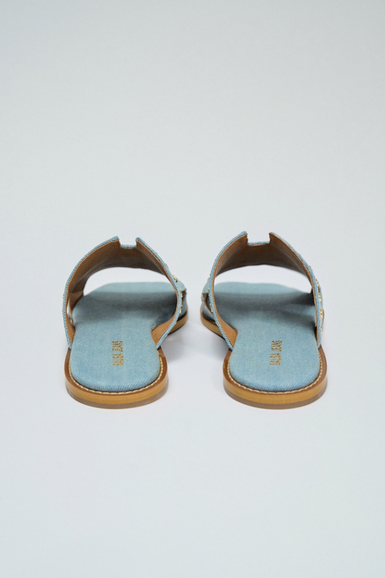 SANDLIAS RASAS EM DENIM