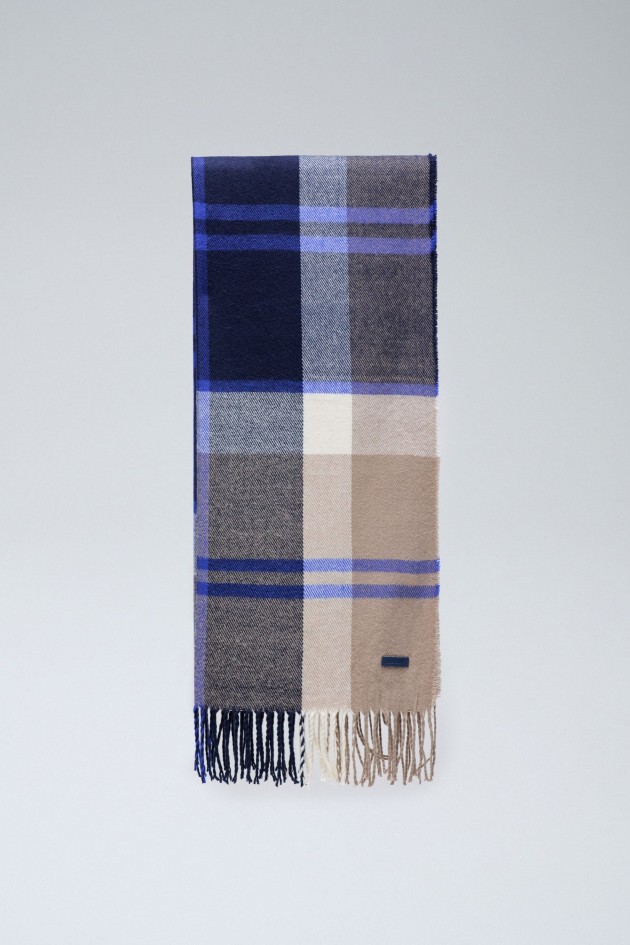 SCARF WITH CHECK PATTERN