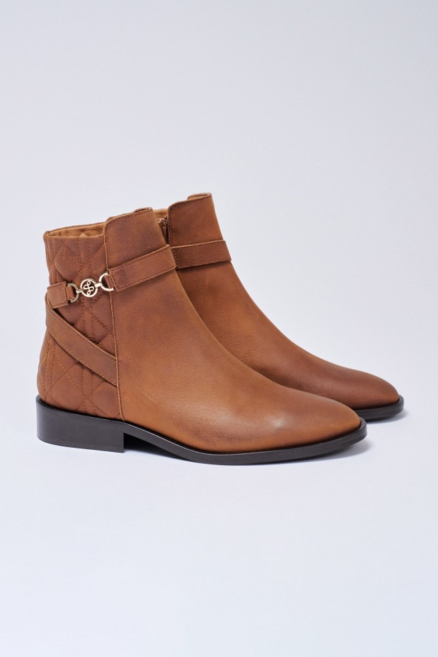 LEATHER BOOTS