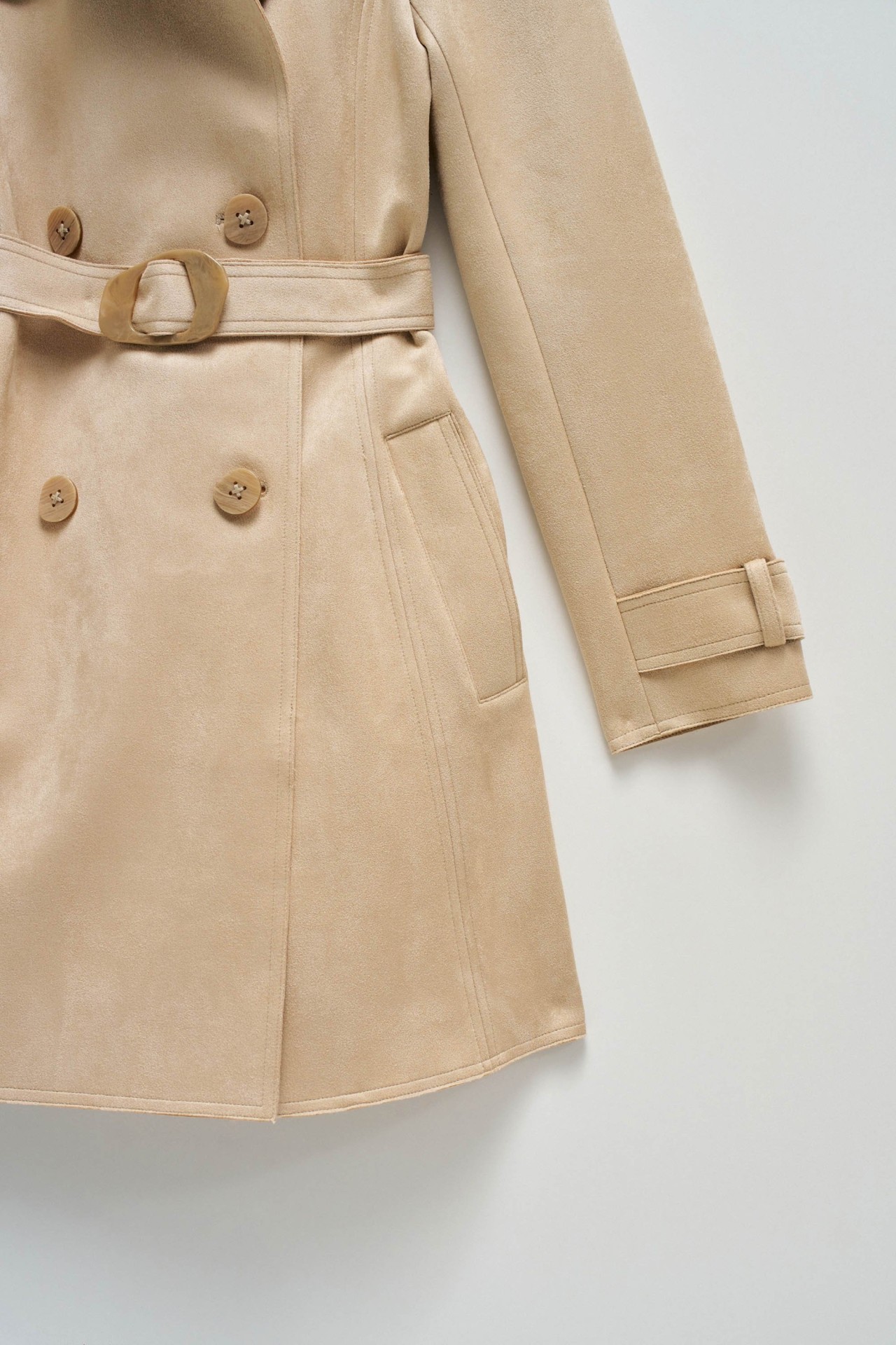 TRENCH COAT EM SUEDE