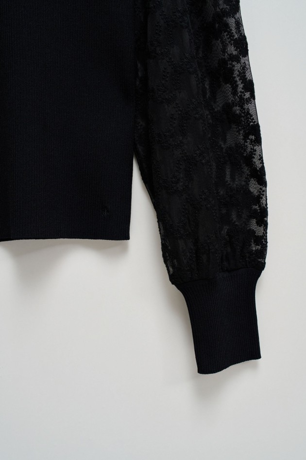 PULLOVER MIT KRAGEN UND SPITZENVERZIERUNG