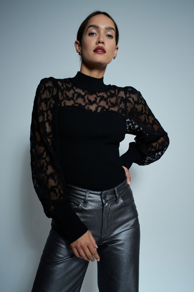 PULLOVER MIT KRAGEN UND SPITZENVERZIERUNG