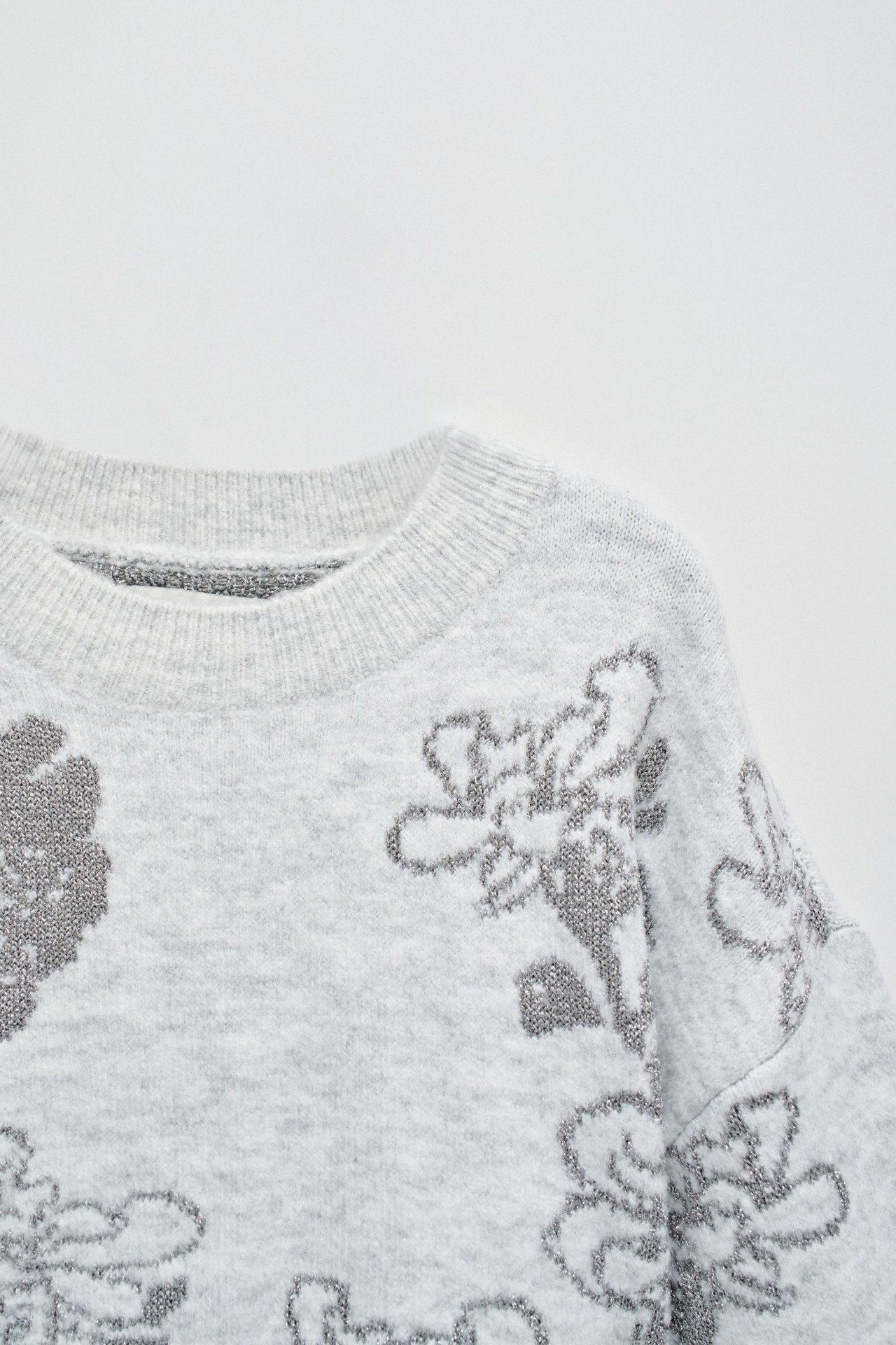 PULL EN JACQUARD FLEURI BRILLANT