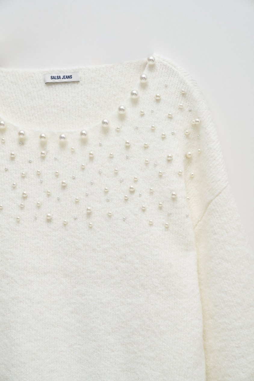 SWEATER WITH PEARLS