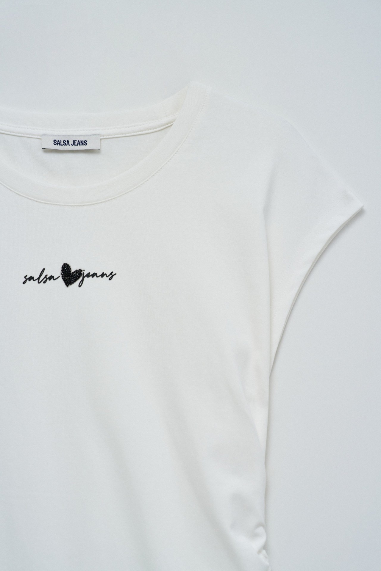 T-SHIRT COM FRANZIDO