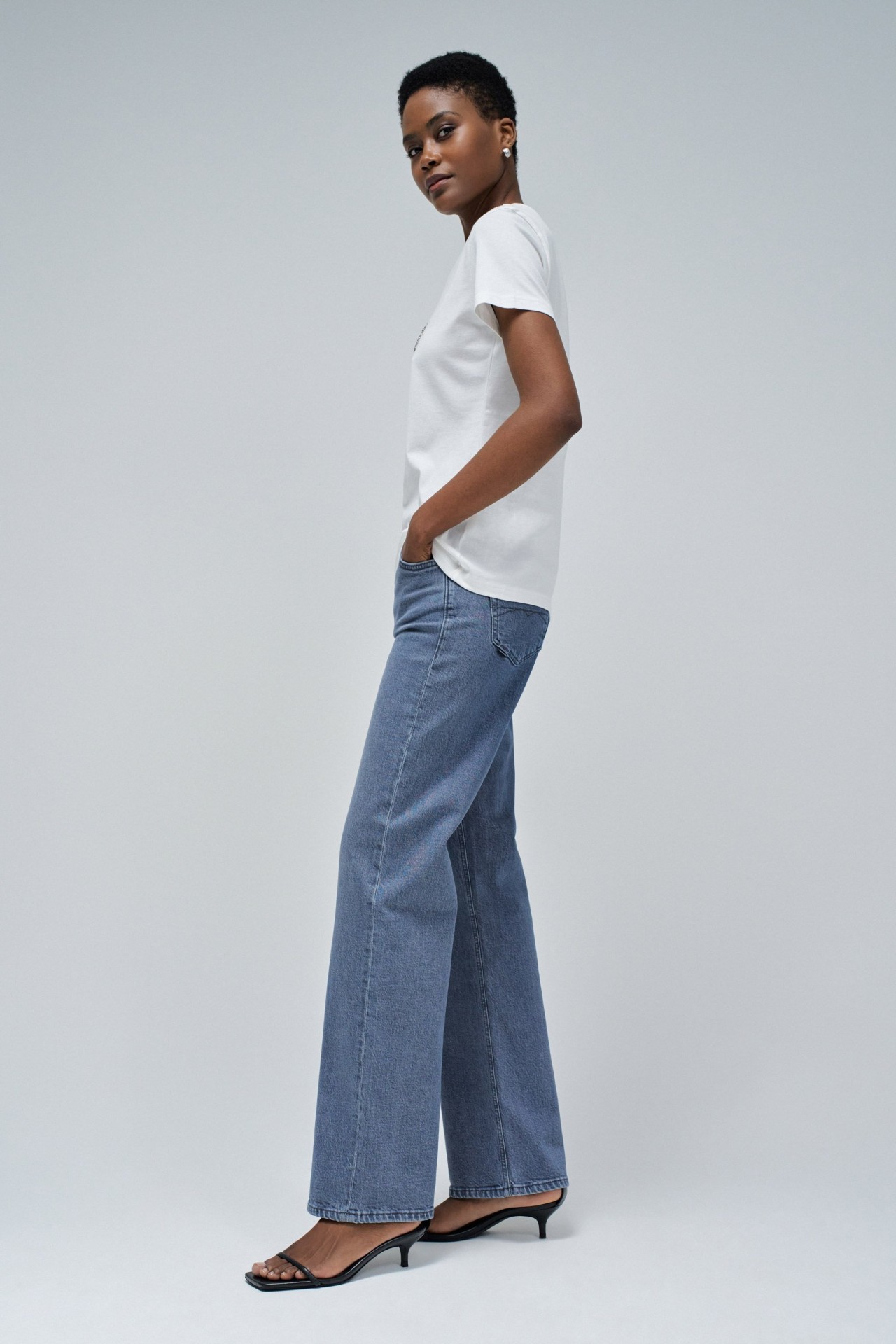 T-SHIRT WITH BRANDING