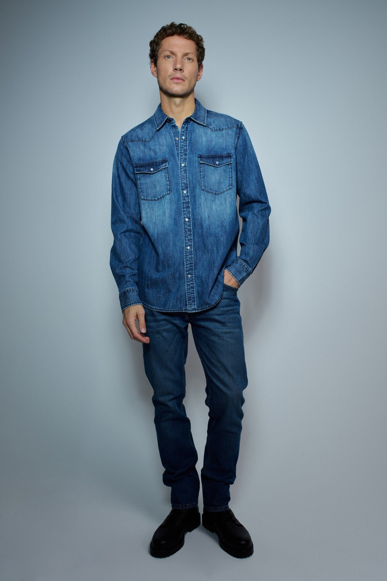REGULAR FIT DENIM SHIRT