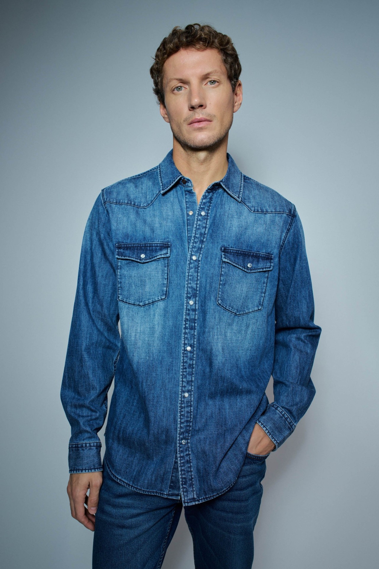 REGULAR FIT DENIM SHIRT
