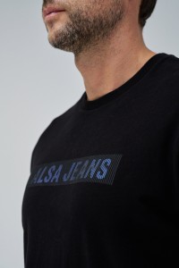 T-SHIRT COM BRANDING