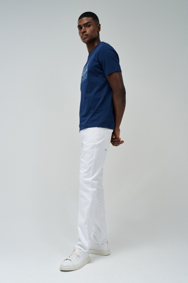 T-SHIRT WITH BRANDING