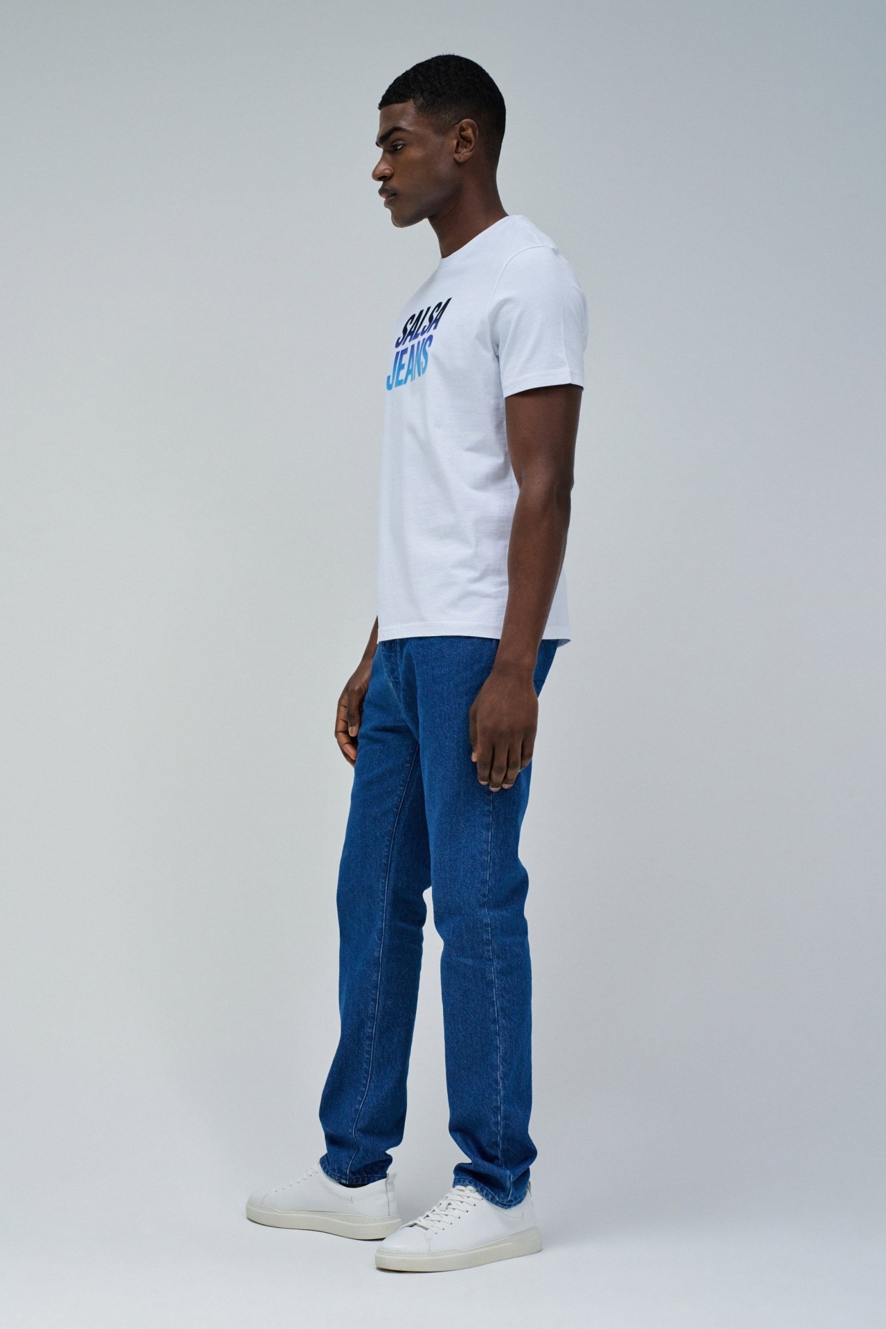 T-SHIRT WITH BRANDING