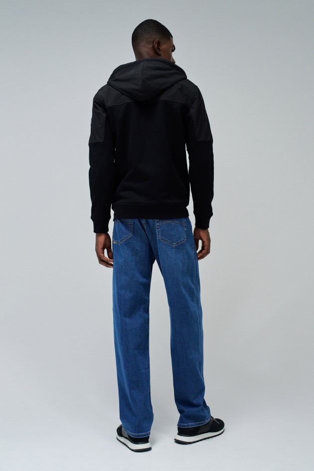 MANTEAU AVEC MÉLANGE DE MATÉRIAUX