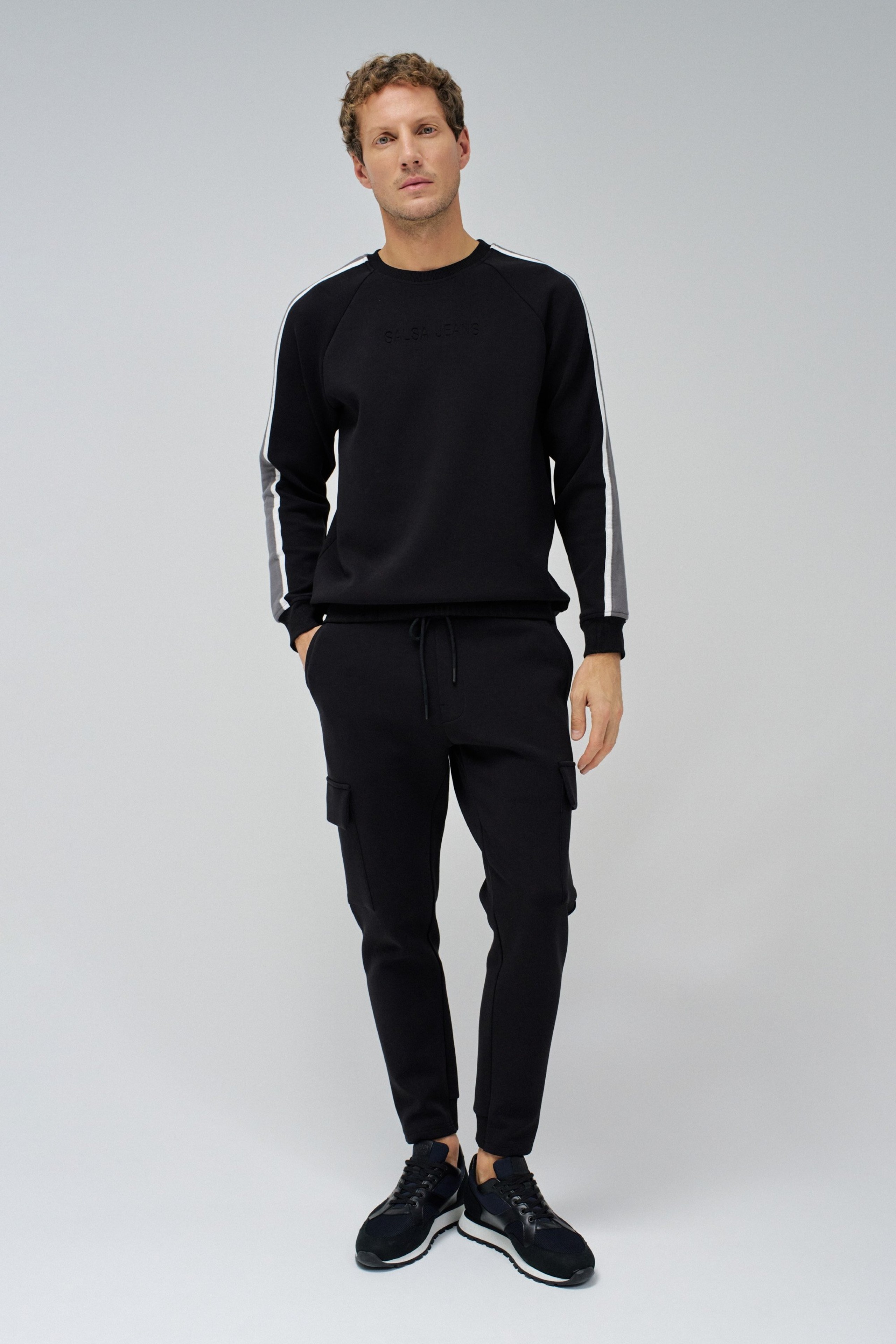 SWEATSHIRT WITH STRIPES ON THE SLEEVES