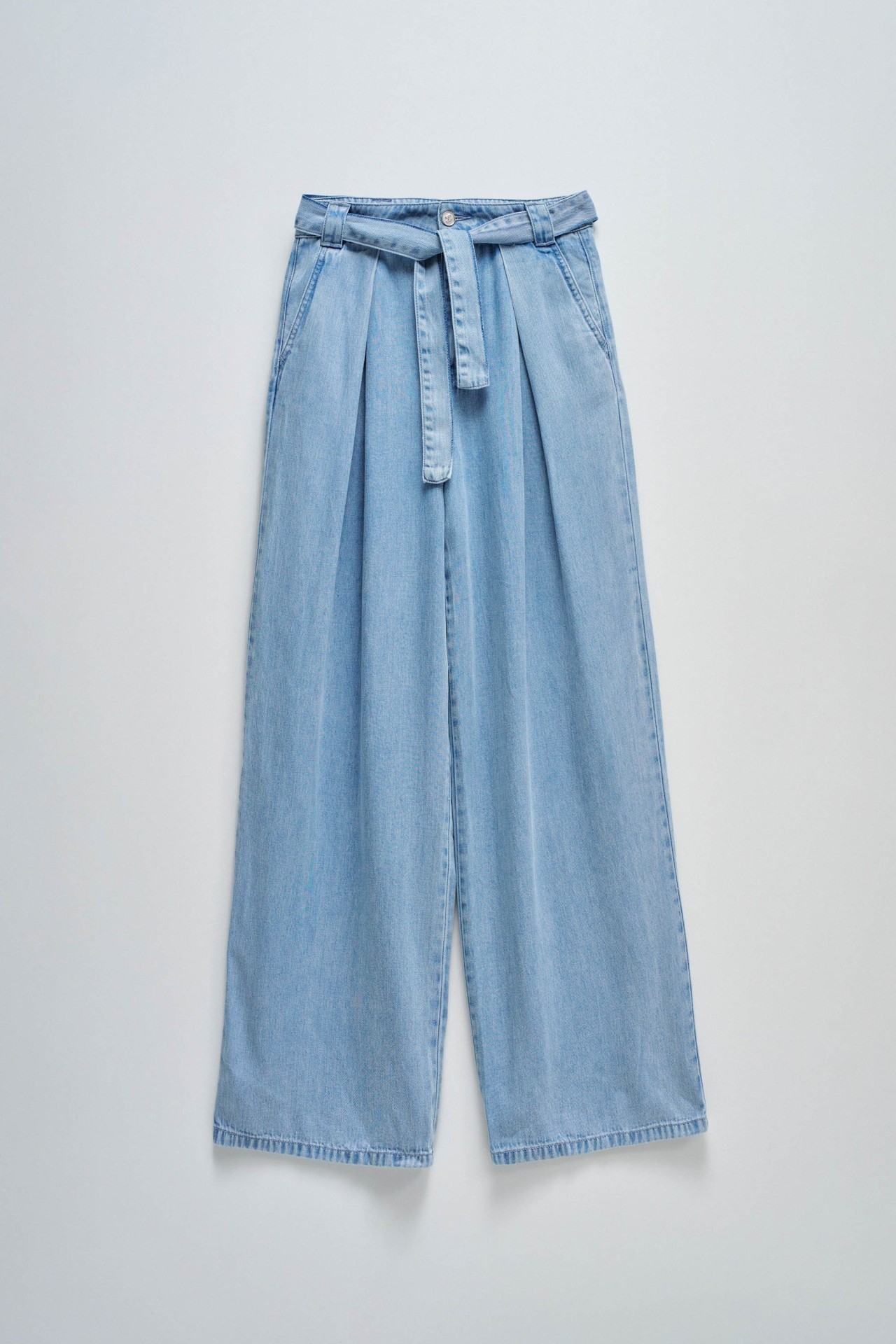 CHINO IN LIGHTDENIM WITH WIDE LEG