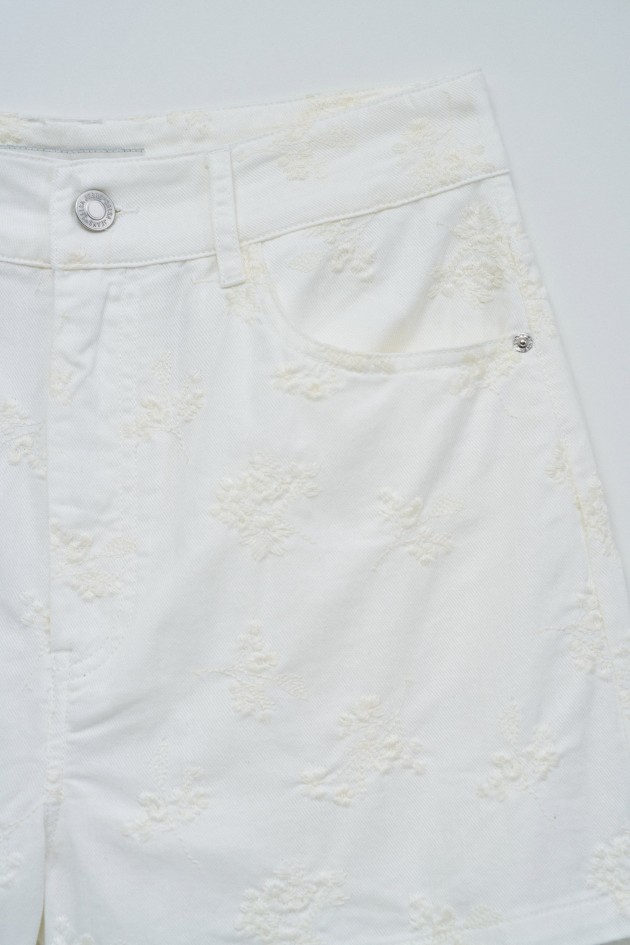 WAHRE HOSEN MIT STICKEREI