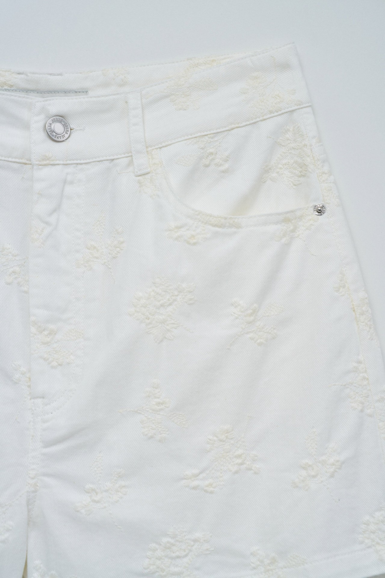 SHORTS TRUE AVEC BRODERIES