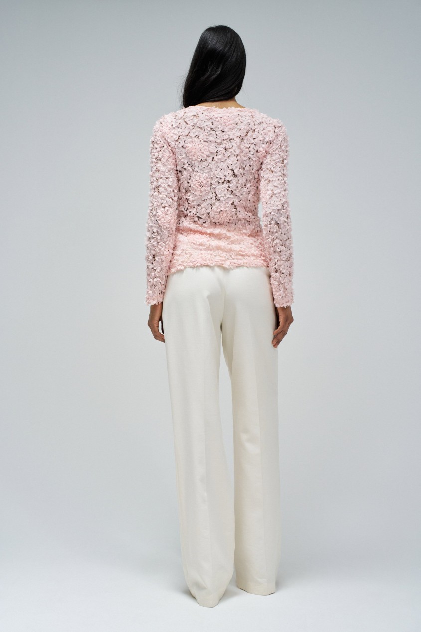 CAMISOLA TEXTURADA COM FLORES