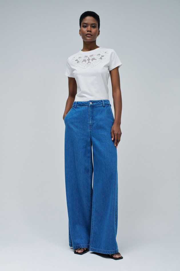 T-SHIRT WITH EMBROIDERY