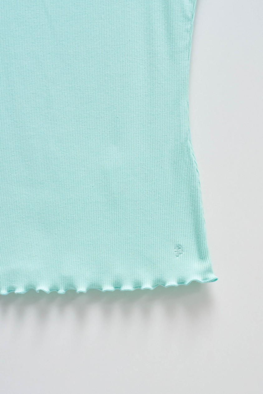 HAUT AVEC DENTELLE