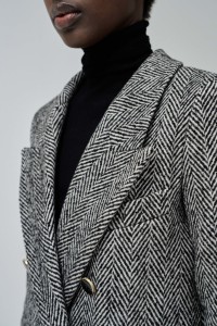 WOOLLEN COAT WITH FUR COLLAR