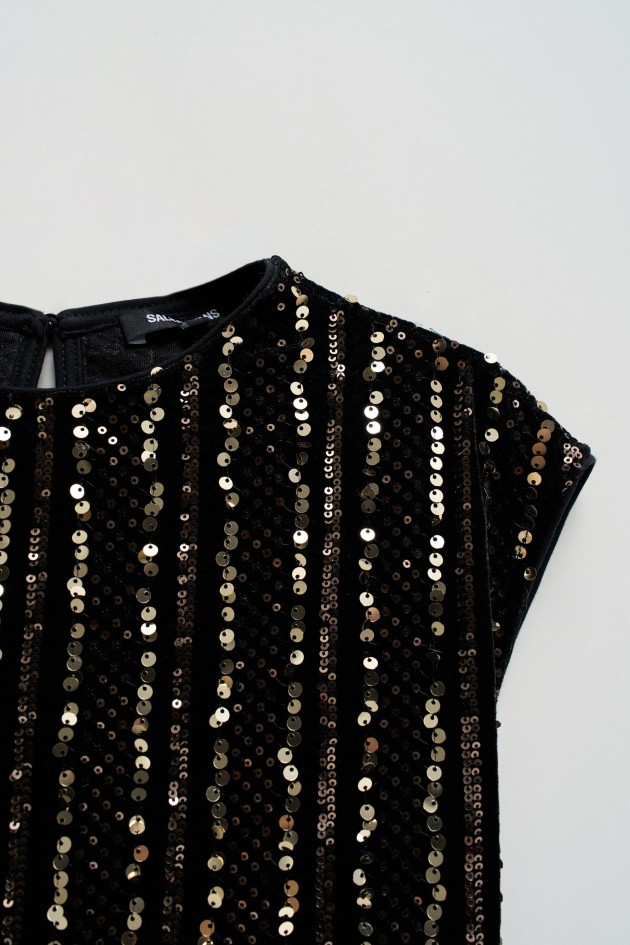 TOP DE TERCIOPELO CON LENTEJUELAS DORADAS