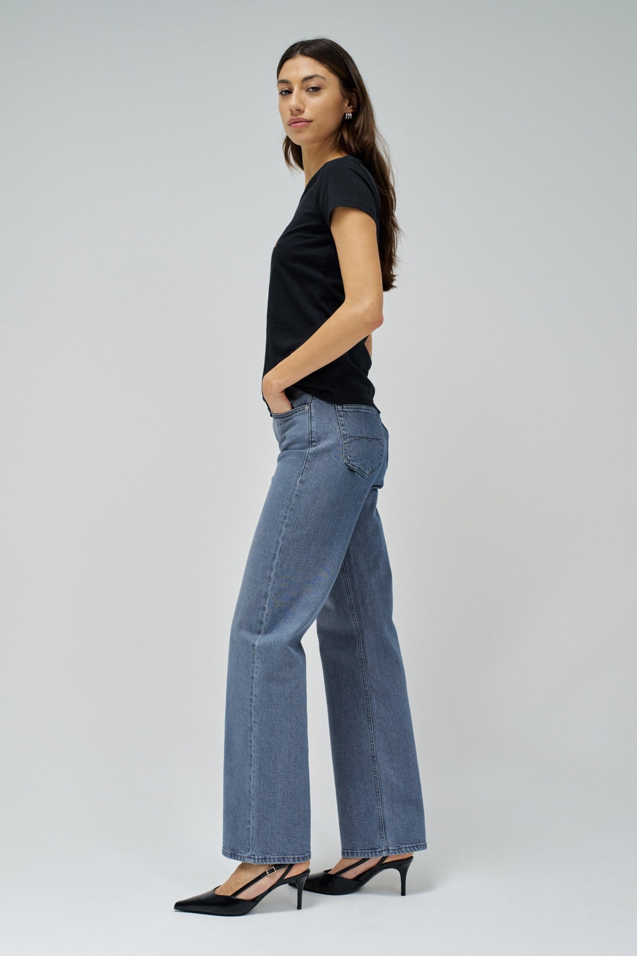 CAMISETA COM BRANDING