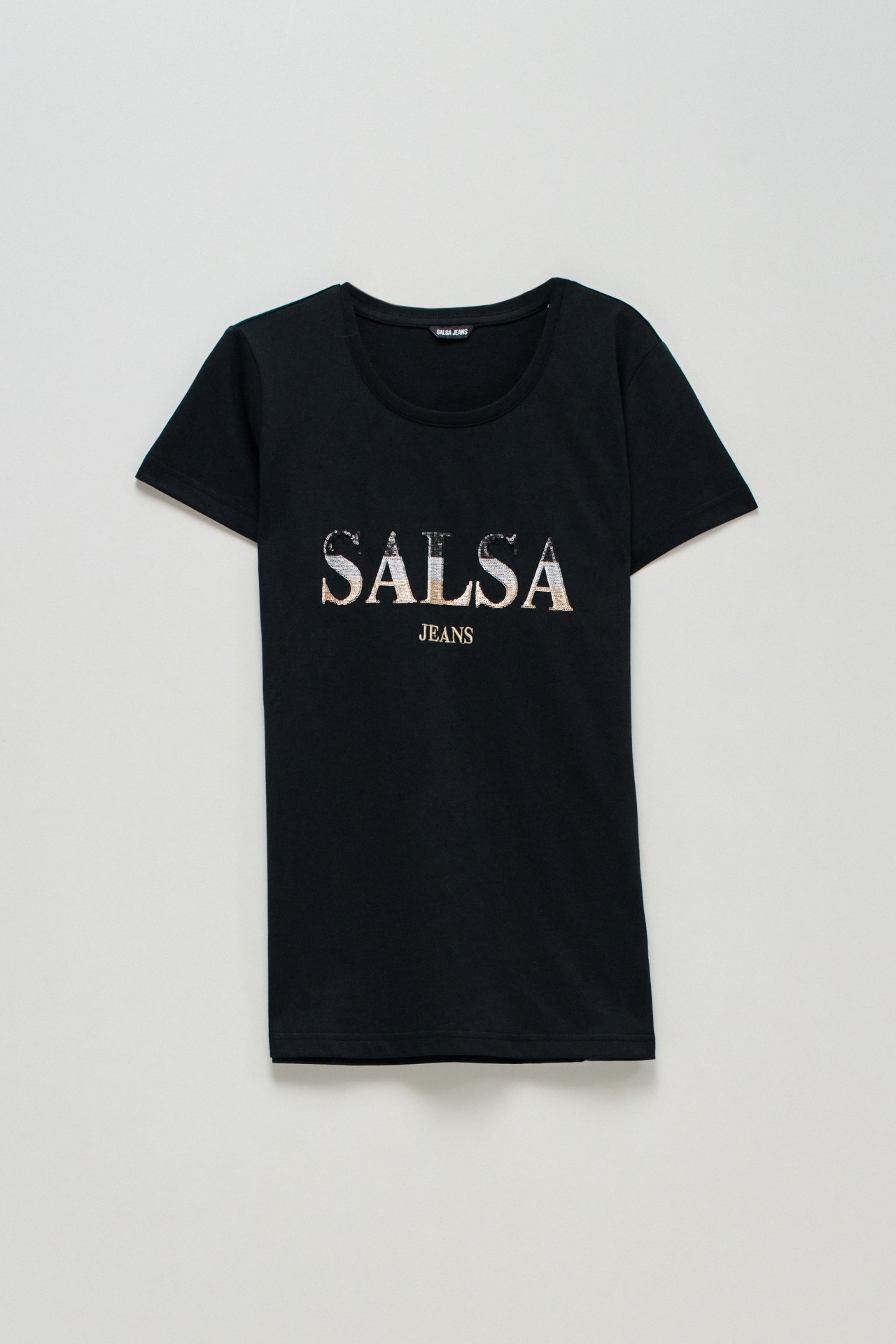 CAMISETA COM BRANDING