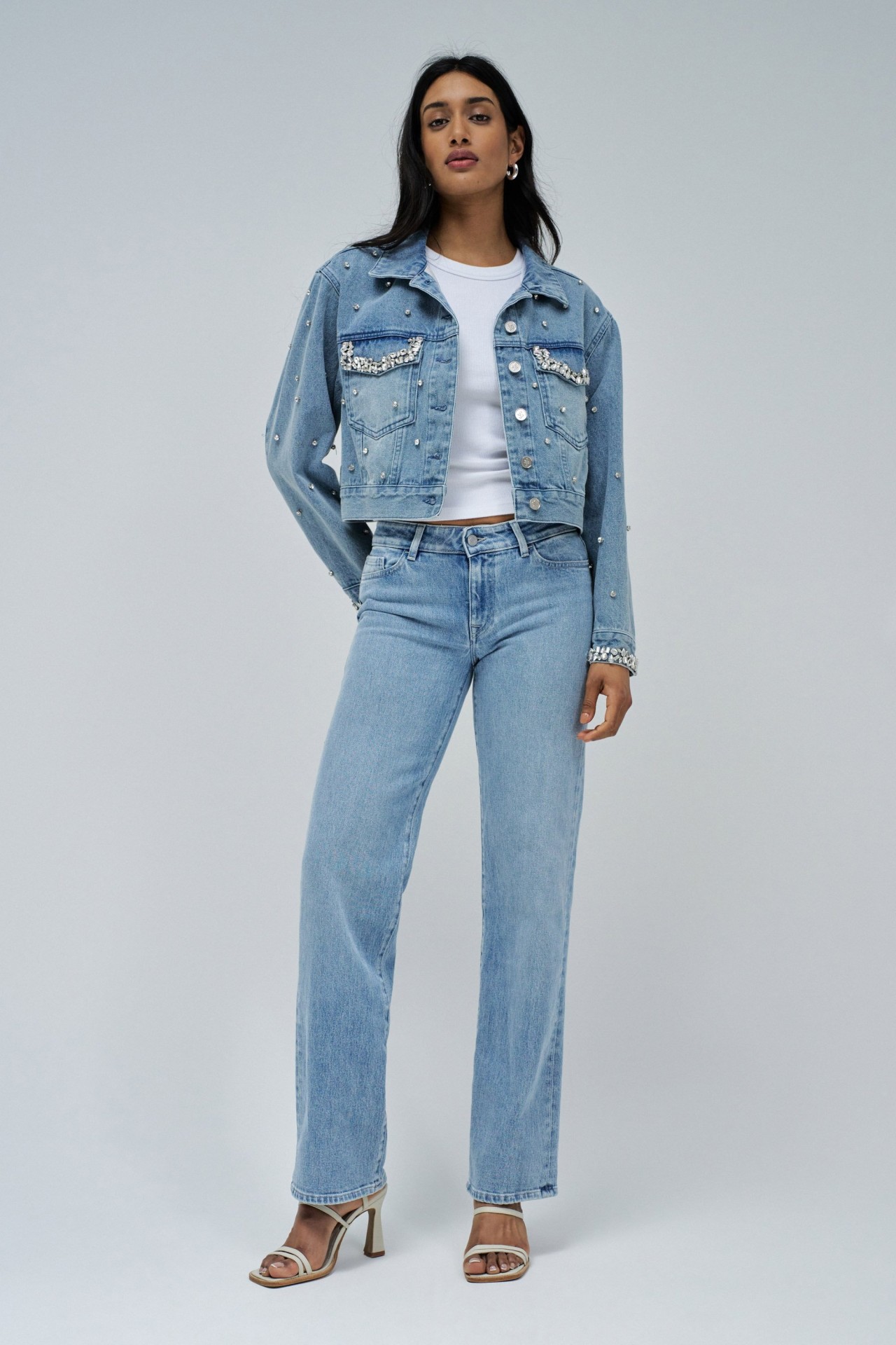 CHAQUETA VAQUERA CON APLICACIONES