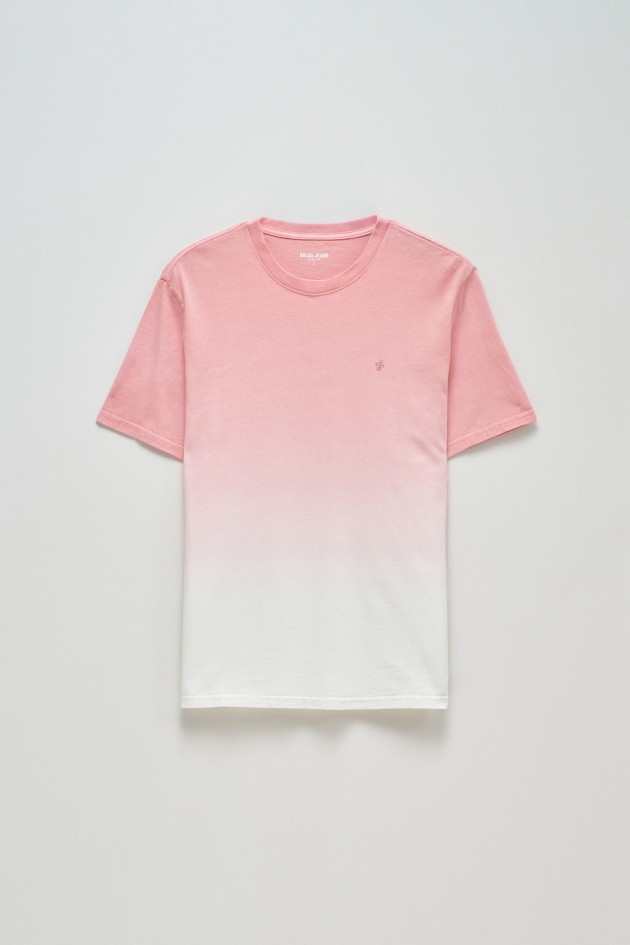CAMISETA CON EFECTO DEGRADADO