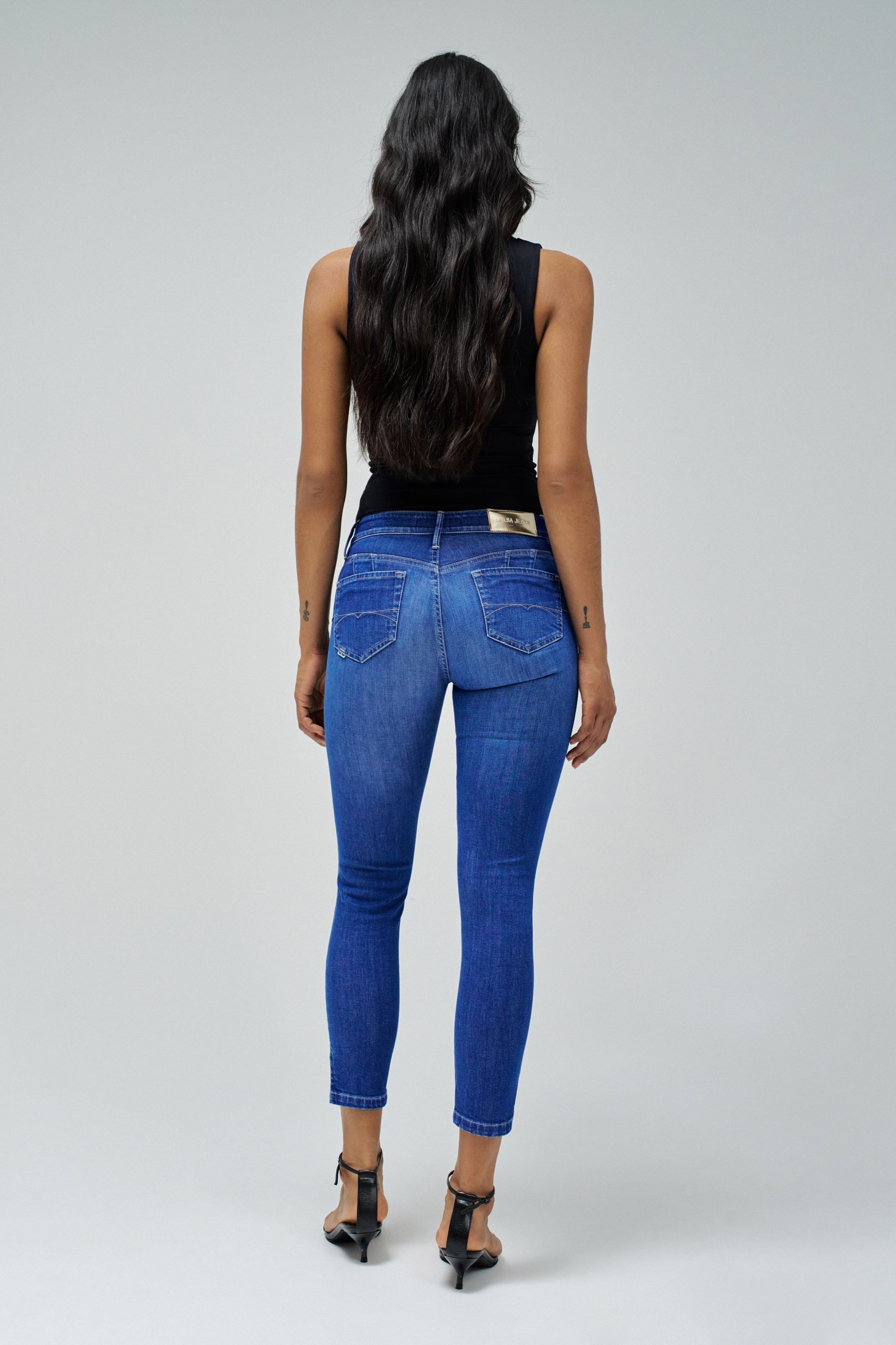 VAQUEROS WONDER PUSH UP CROPPED SKINNY