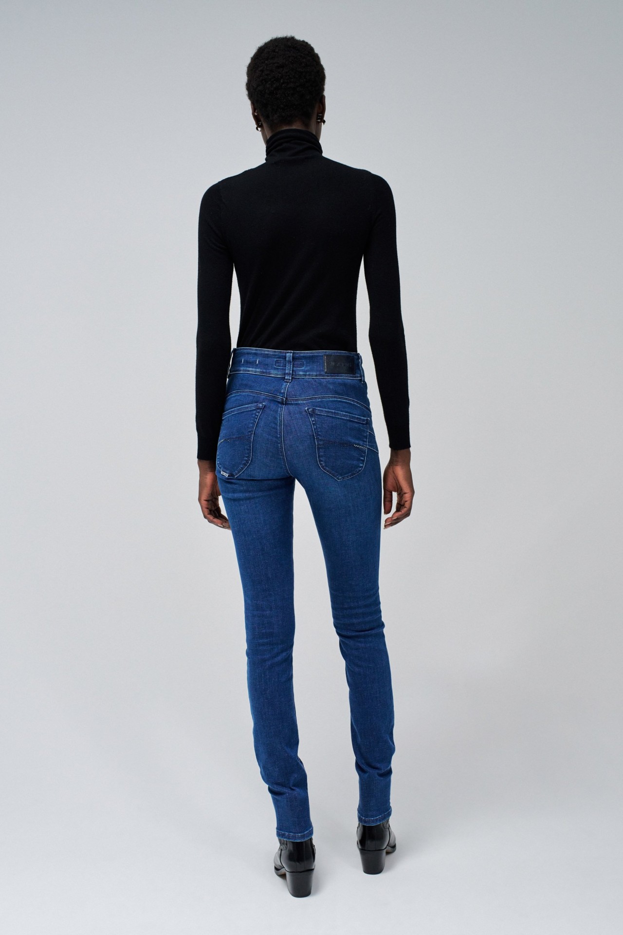 JEAN SECRET PUSH IN SKINNY AVEC DÉTAILS