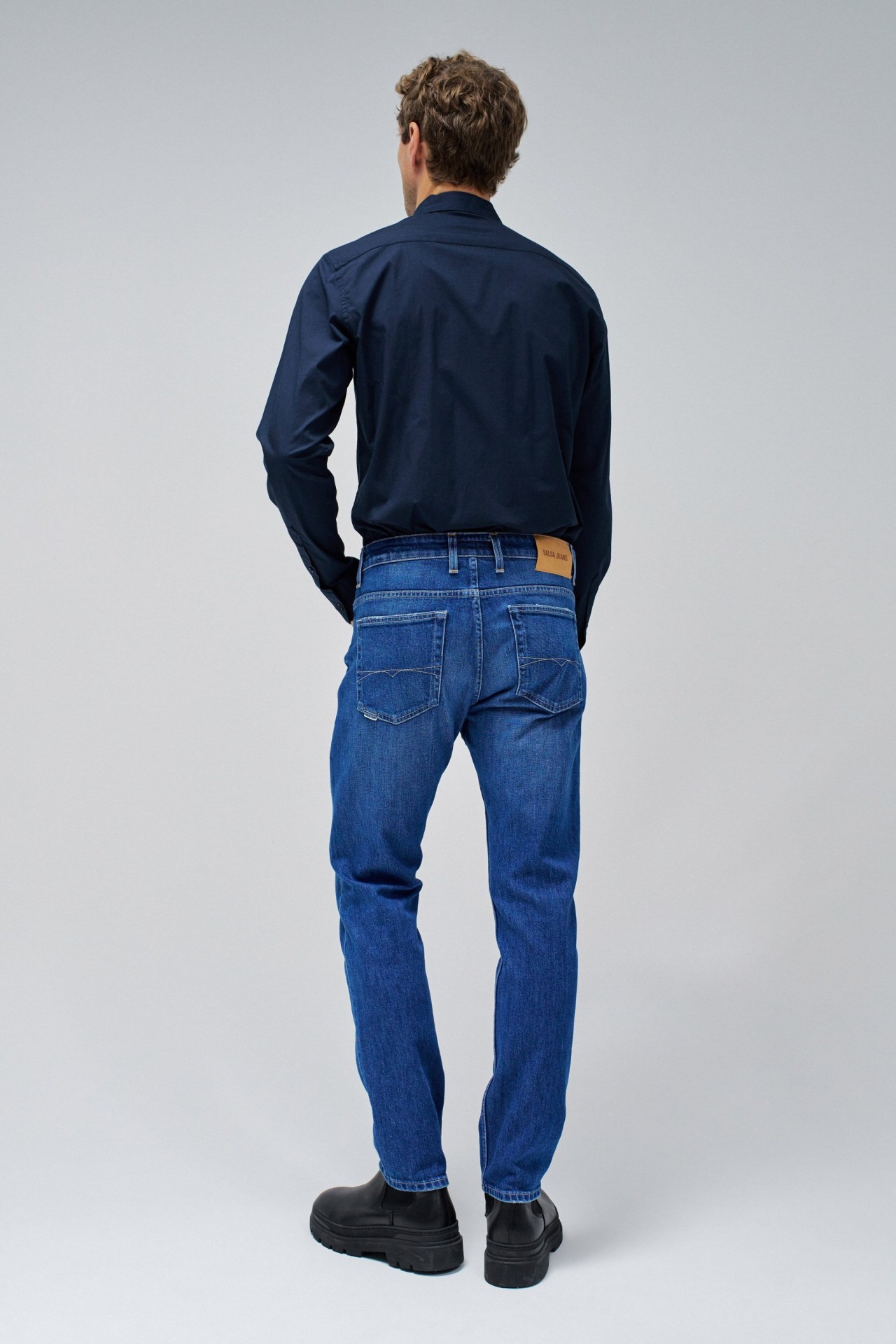 SLIM FIT JEANS