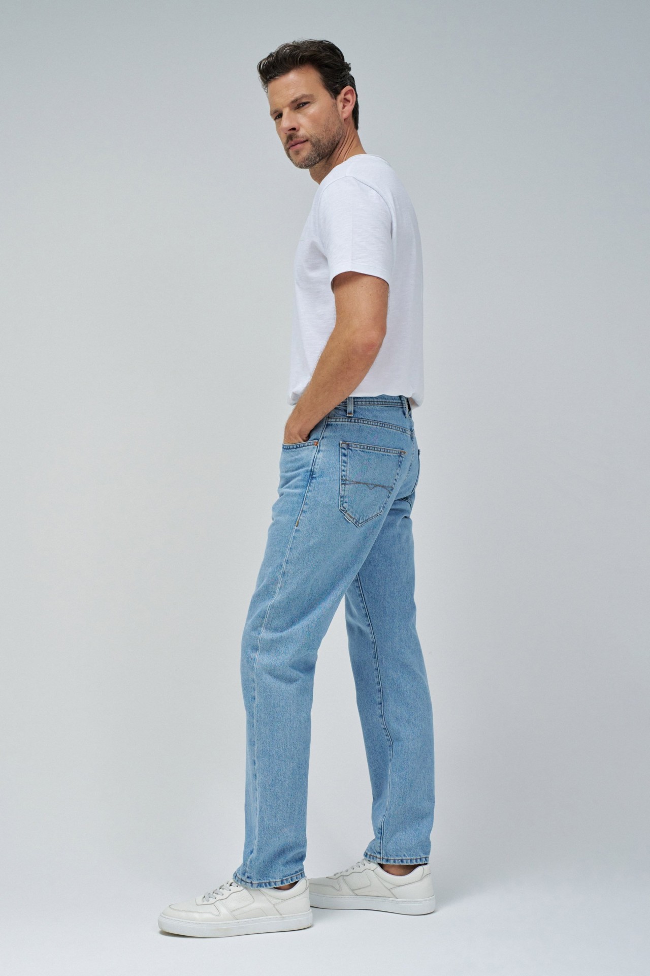PANTALON DROIT LIGHT WASH