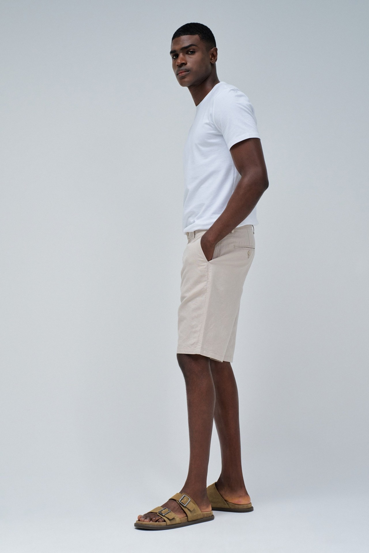 SHORTS EN MLANGE DE LIN.