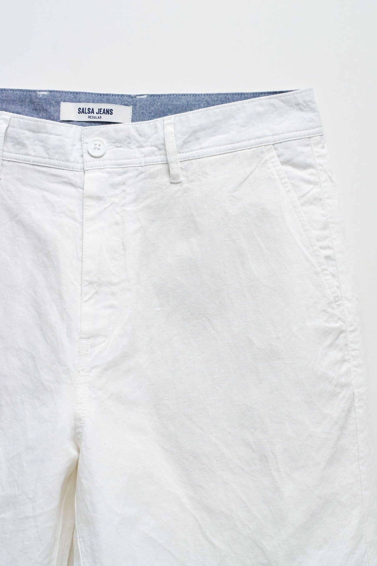 CALES COM MISTURA DE LINHO