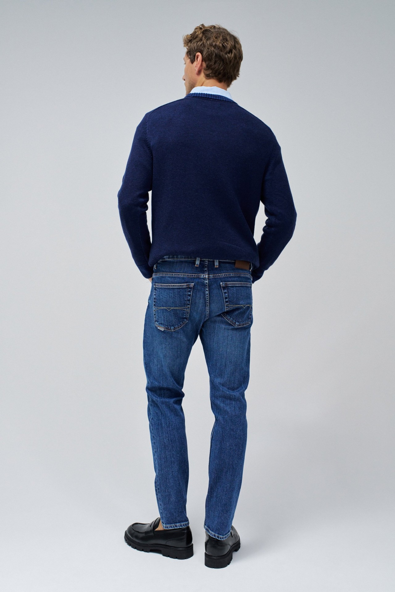 SLIM FIT JEANS
