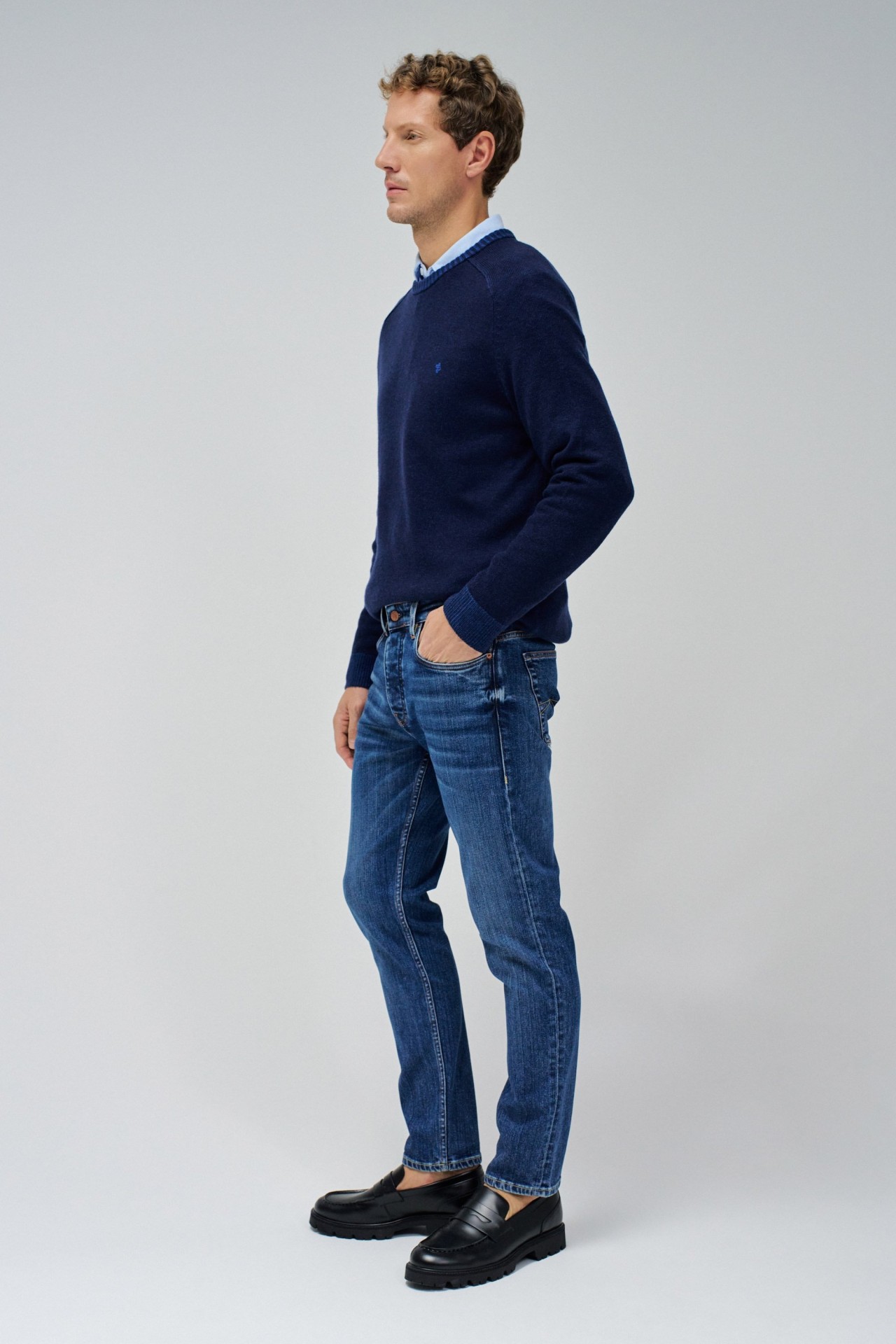 SLIM FIT JEANS