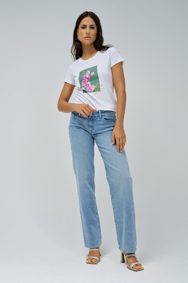 CAMISETA CON ESTAMPADO