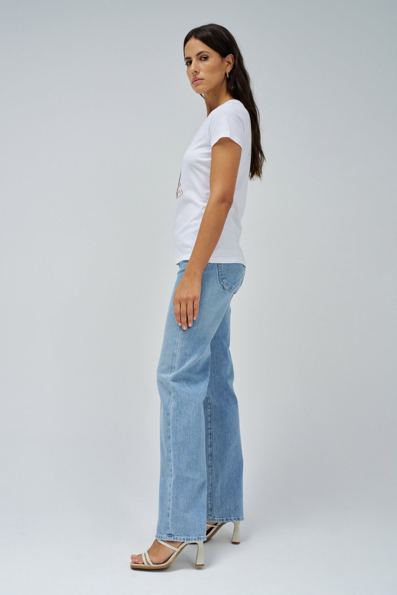 CAMISETA CON ESTAMPADO