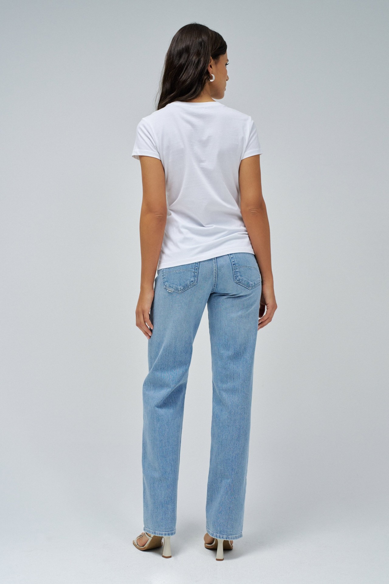 CAMISETA CON ESTAMPADO